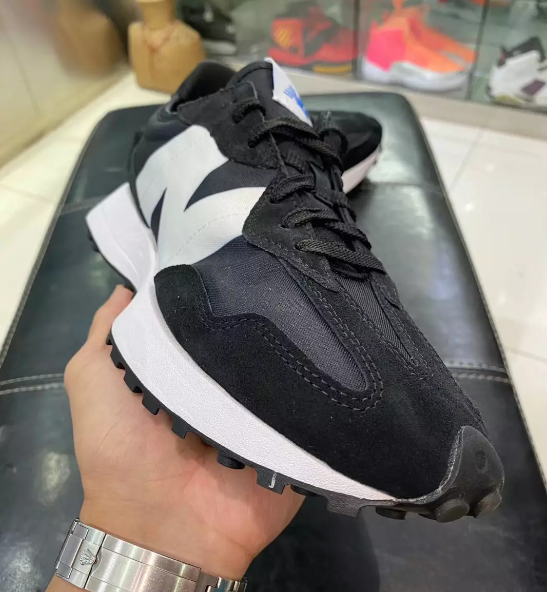 تاریخ انتشار New Balance 327 Black White