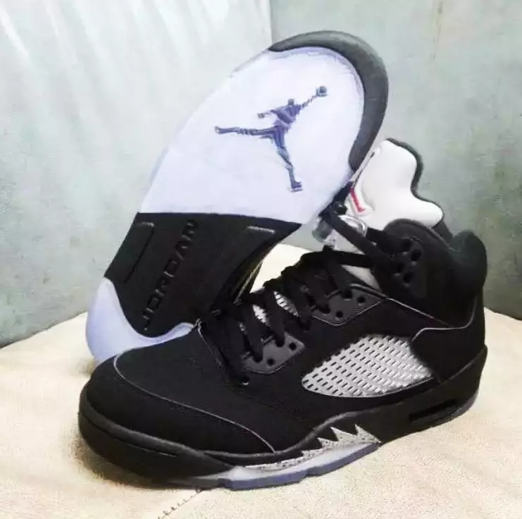 Nike Air Jordan 5 OG црно металик сребрено 2016 година