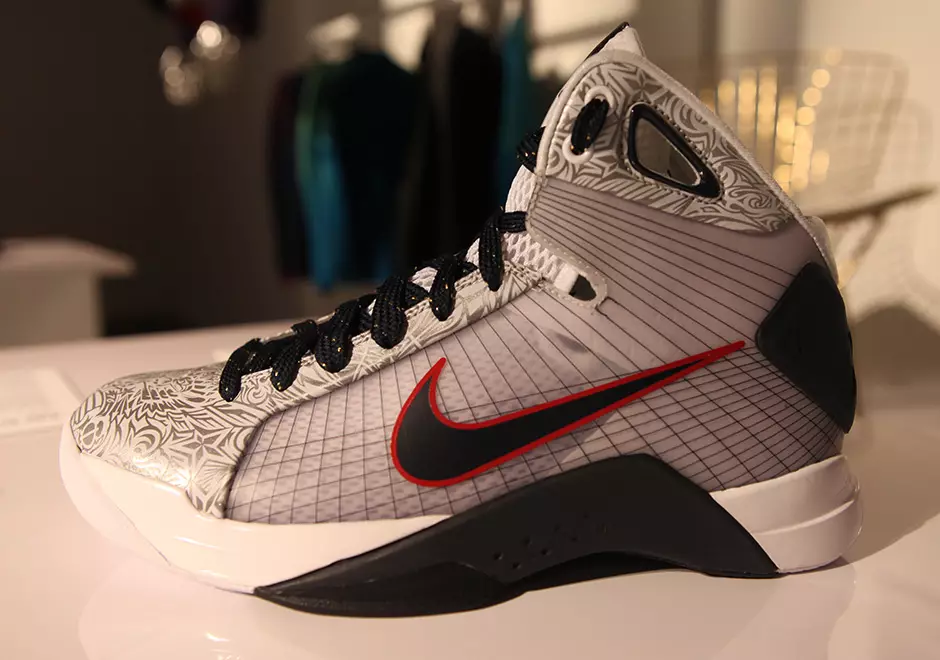 A Nike Hyperdunk United We Rise 2016 megjelenési dátuma