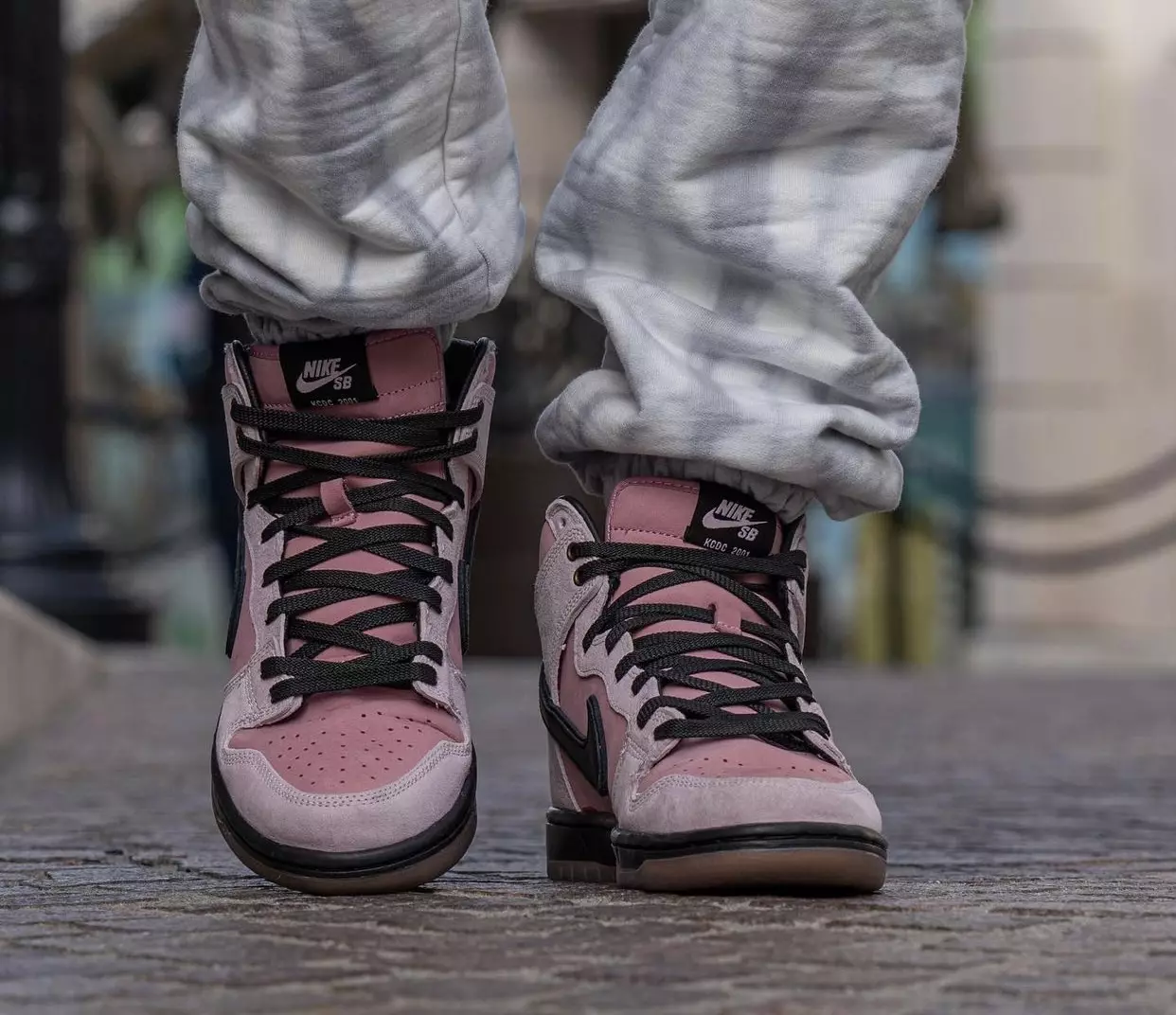 KCDC Nike SB Dunk High DH7742-600 Датум на издавање On-Feet