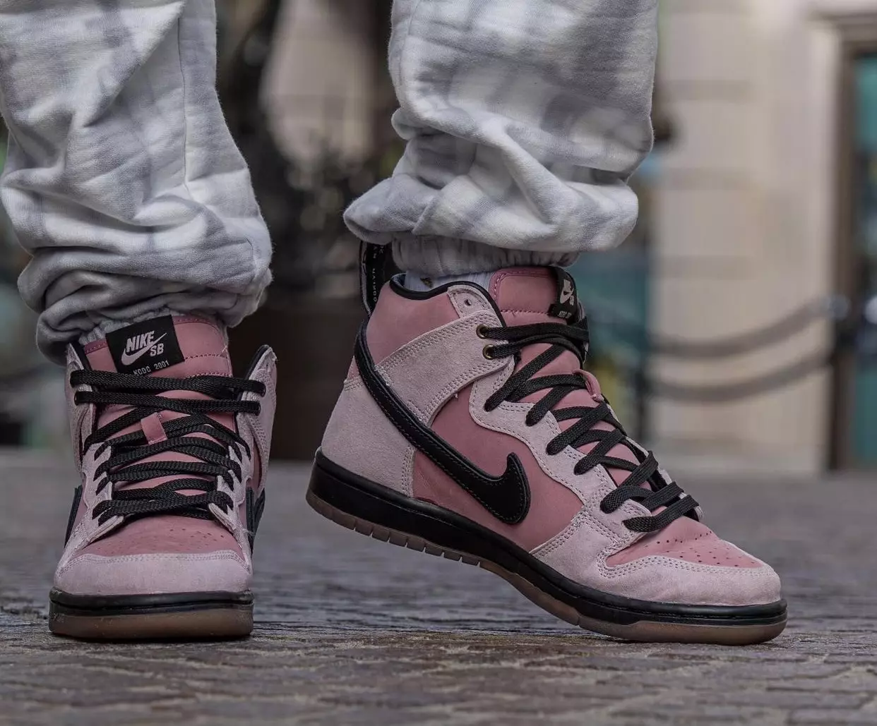 KCDC Nike SB Dunk High DH7742-600 Dátum vydania na nohách