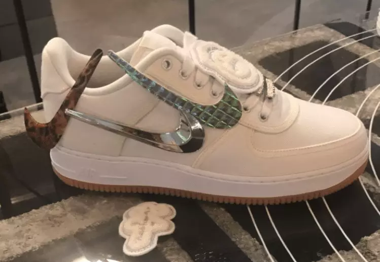 Travis Scott Nike Air Force 1 Chini