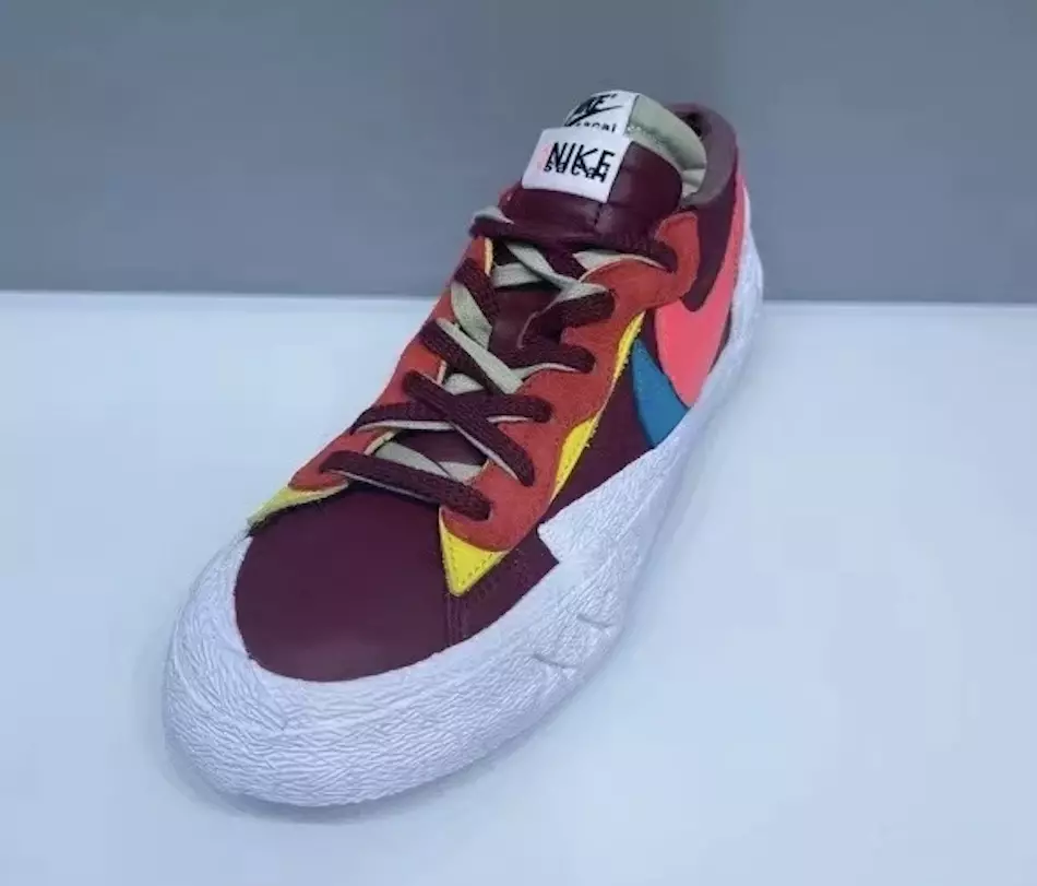 Kaws Sacai Nike Blazer Low DM7901-600 Datum vydání