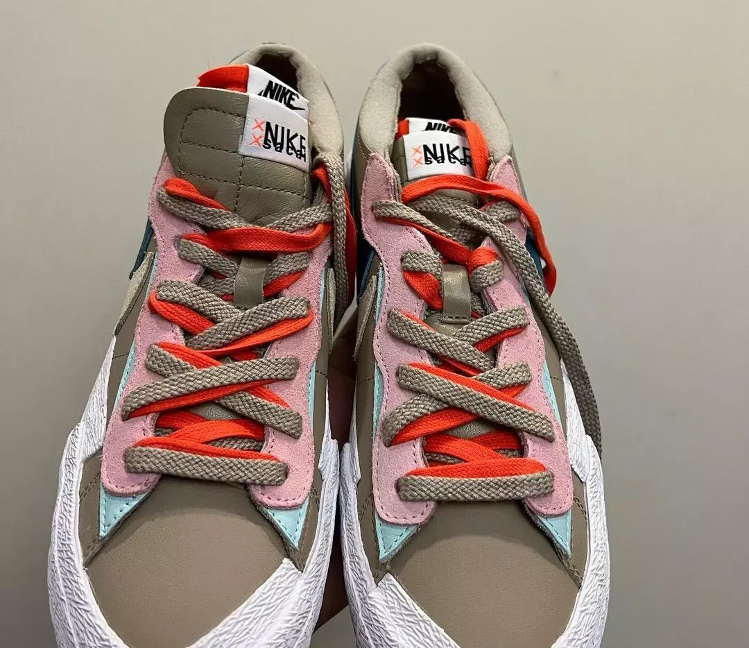 Kaws Sacai Nike BlazerLow Khaki Releasedatum