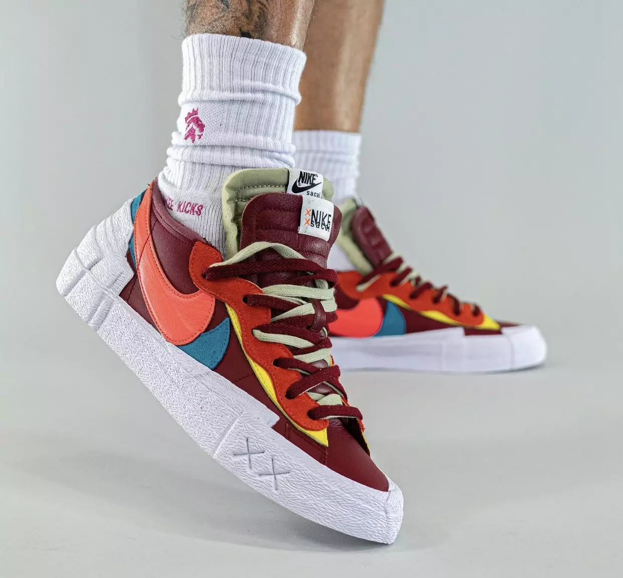 Kaws Sacai Nike Blazer Íseal DM7901-600 Ar-Cosa