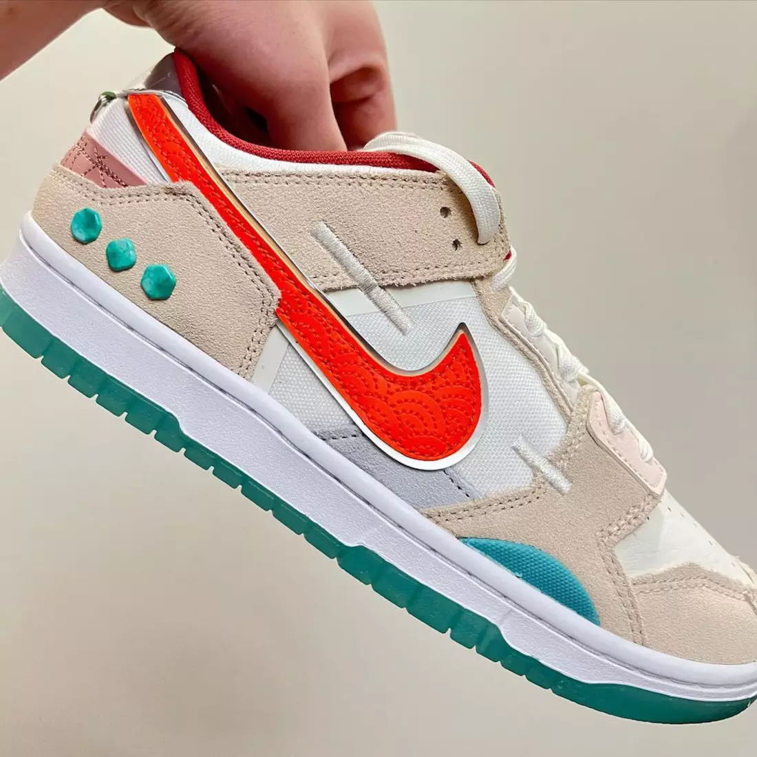 Санаи нашри Nike Dunk Low Scrap Shapeless Formless Limitless