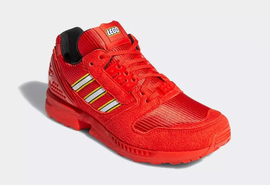 تاريخ إصدار LEGO adidas ZX 8000 FY7084