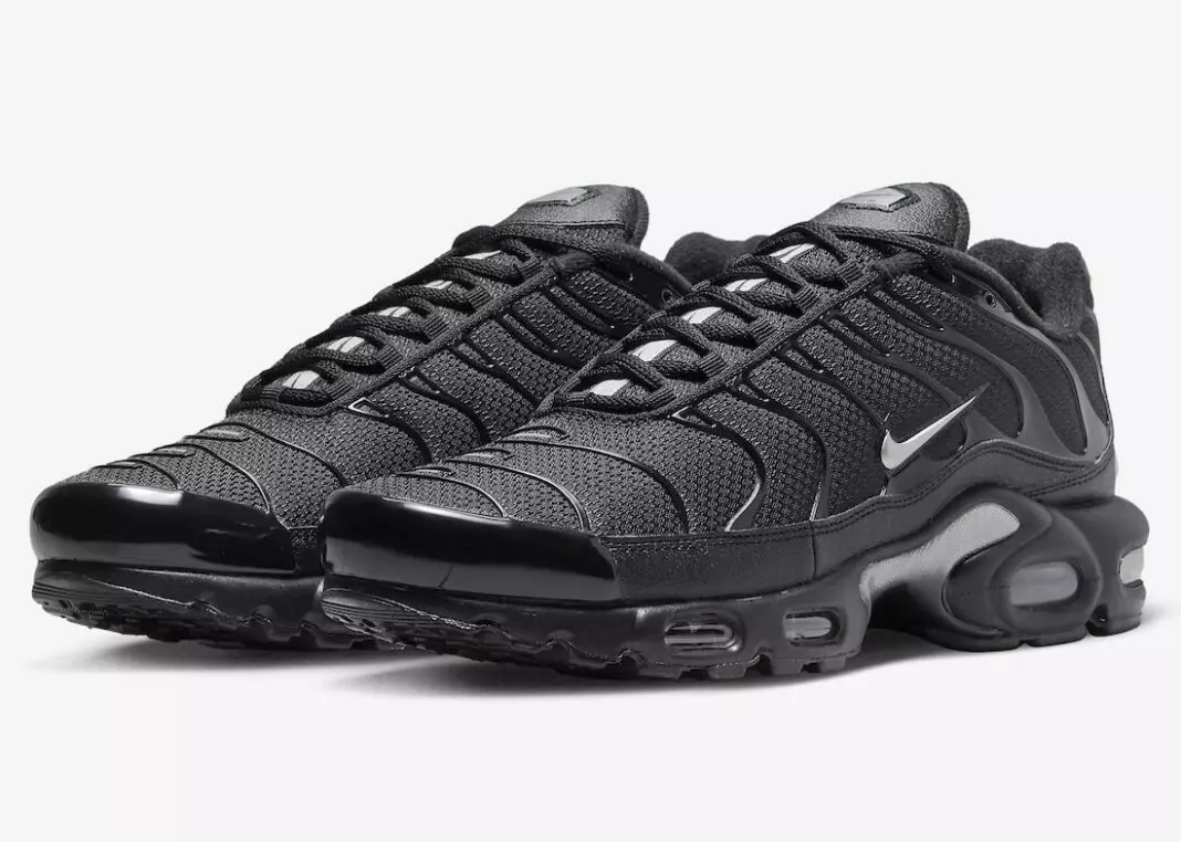 Nike Air Max Plus Black Silver DX8971-001 Data e publikimit