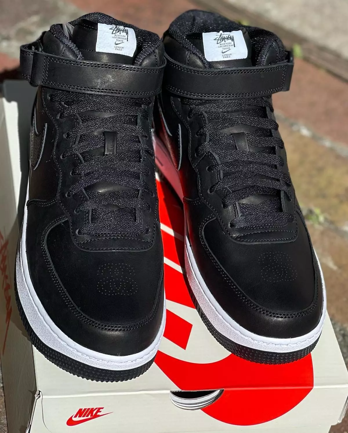 Stussy Nike Air Force 1 Orta Siyah Beyaz DJ7840-001 Çıkış Tarihi