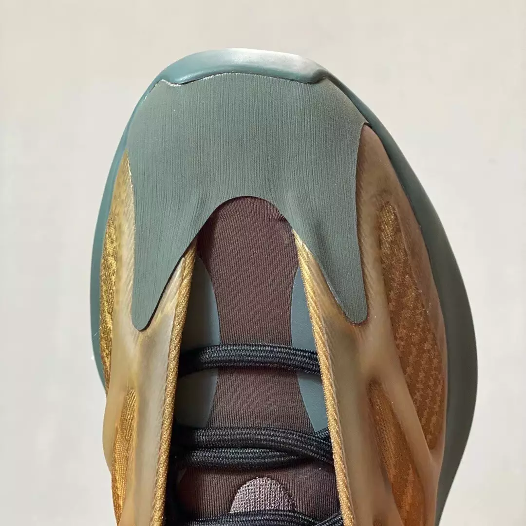 adidas Yeezy 700 V3 Copper Fade Цена за датум на издавање