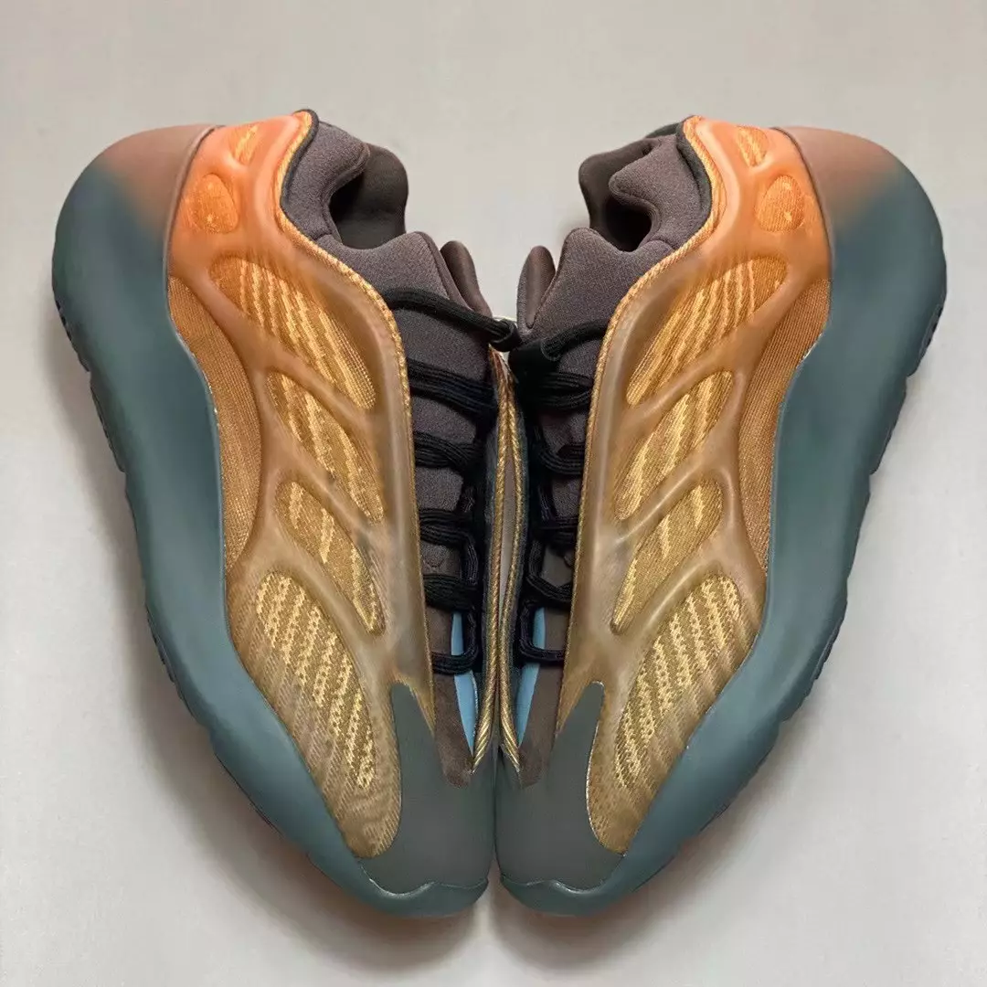 Preu de la data de llançament d'adidas Yeezy 700 V3 Copper Fade