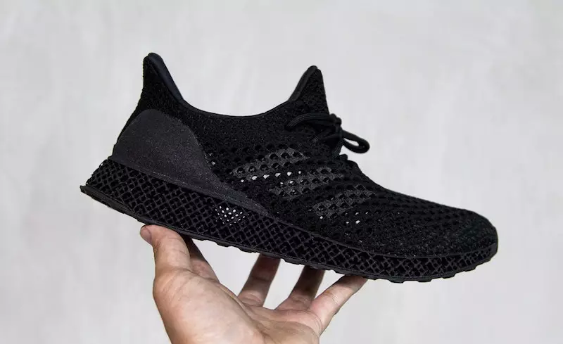 Kolminkertainen musta adidas Futurecraft 3D