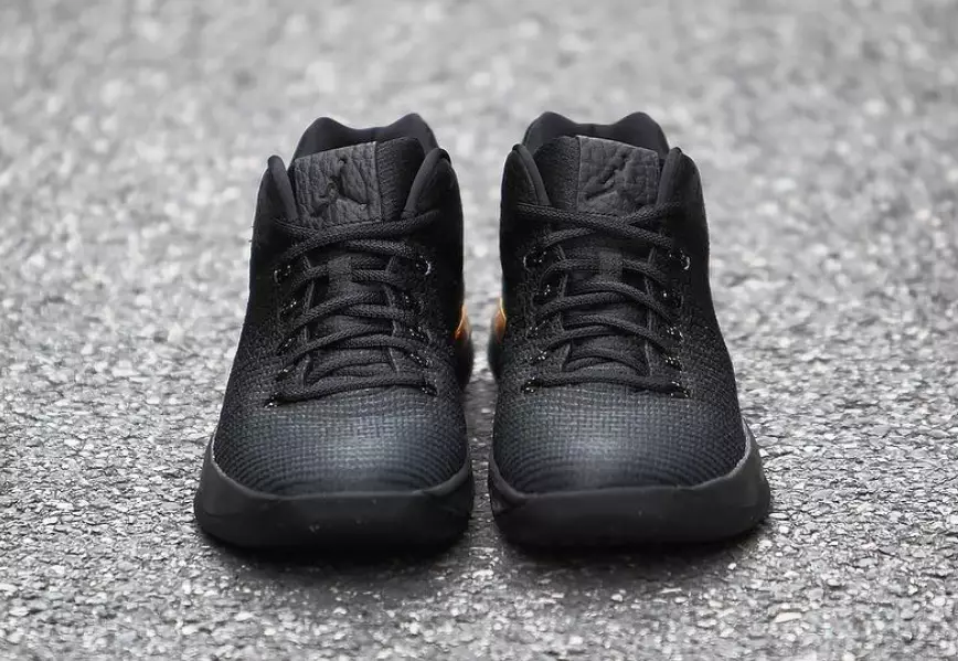 Air Jordan 31 Emas Hitam Rendah