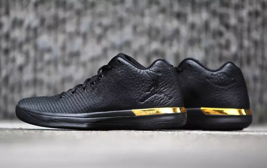 Air Jordan 31 Low Black Gold