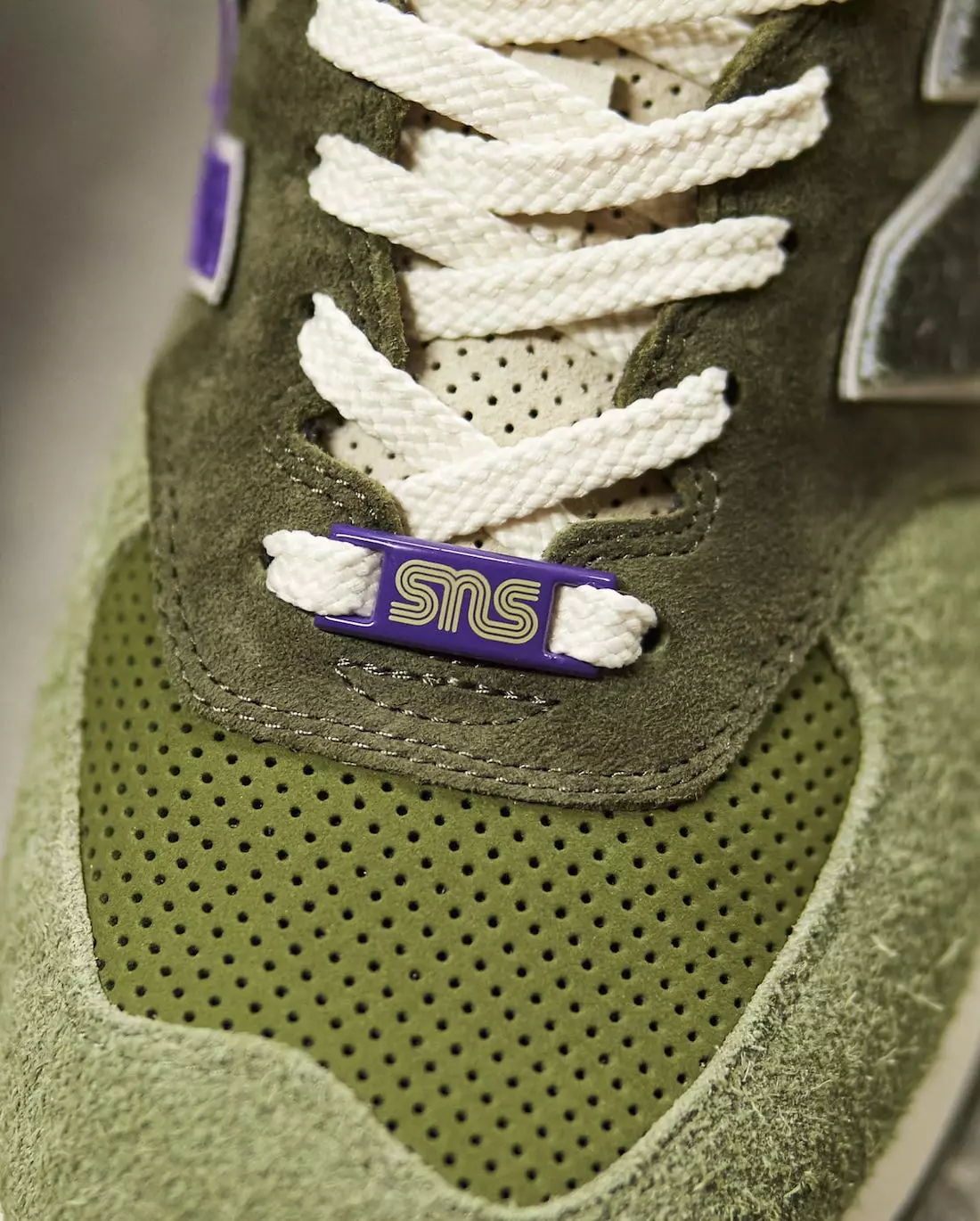 Sneakersnstuff New Balance 574 Data e Publikimit