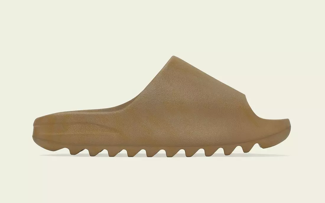 Adidas Yeezy Slide'i ametlikud fotod