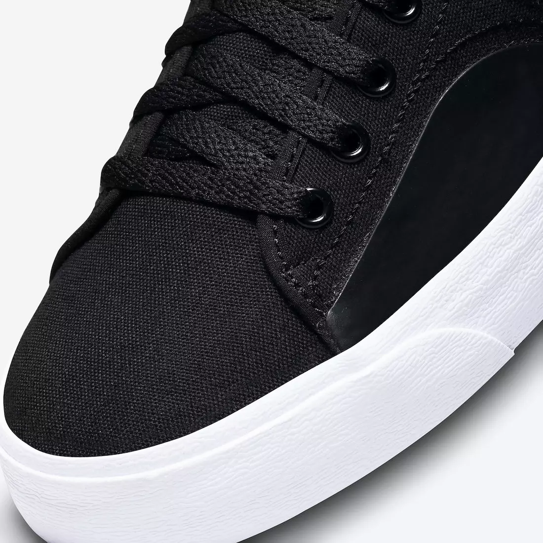 Nike SB Blazer Court Mid Black White DC8901-001 Utgivningsdatum