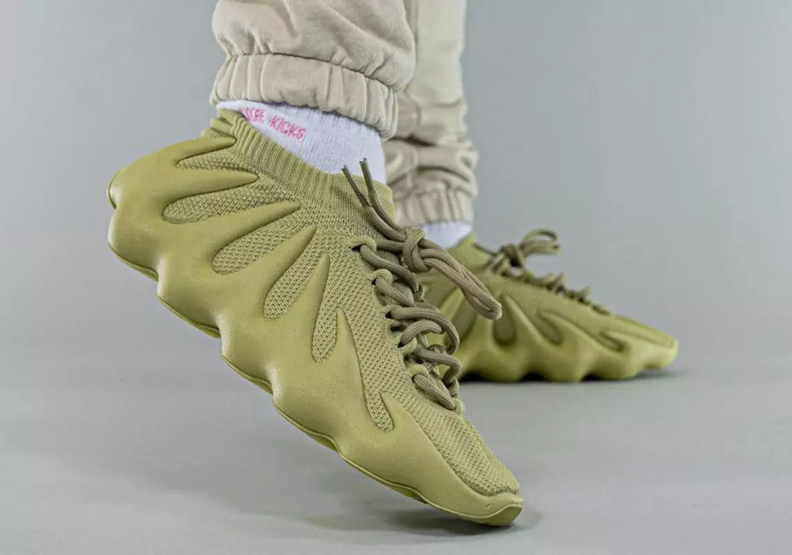 Adidas Yeezy 450 Resin Datum izdaje na nogah