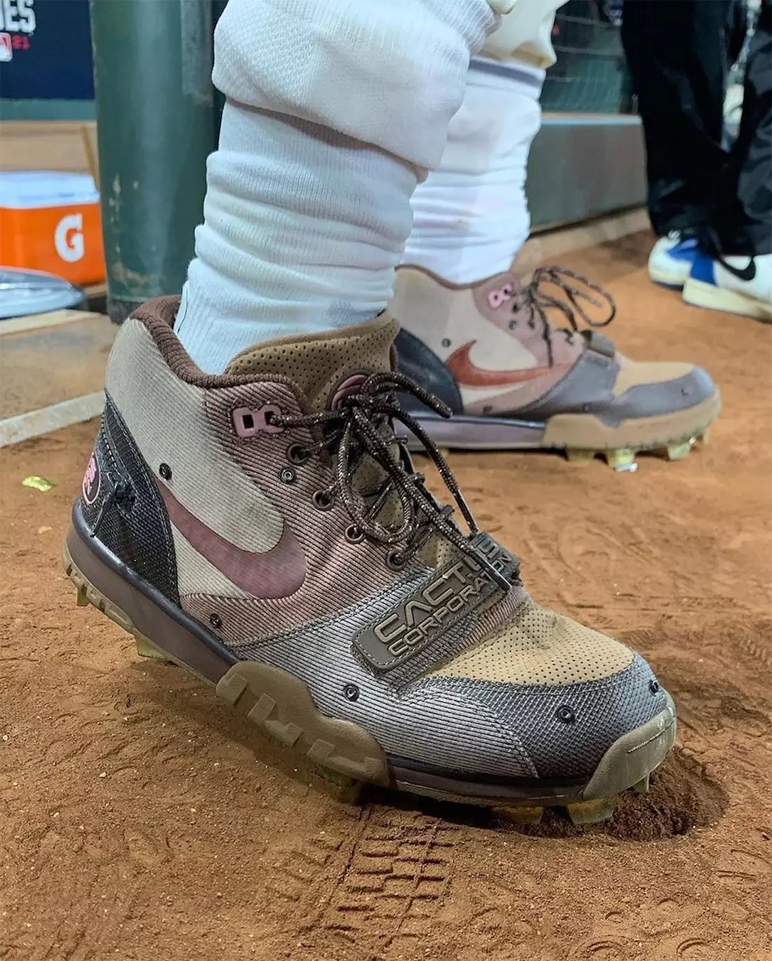 Travis Scott Nike Air Trainer 1 2022 Megjelenés dátuma