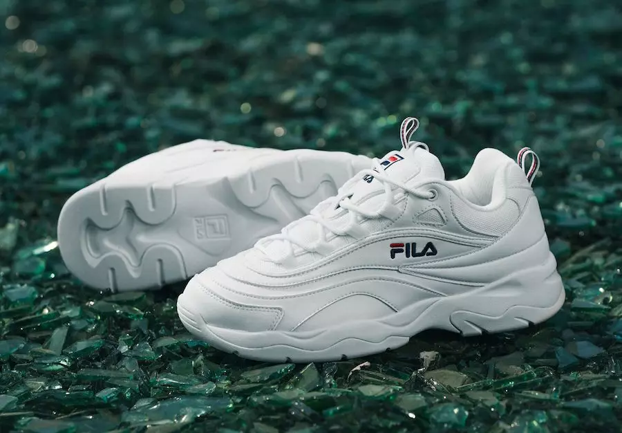 Giày bố Ray Chunky của FILA