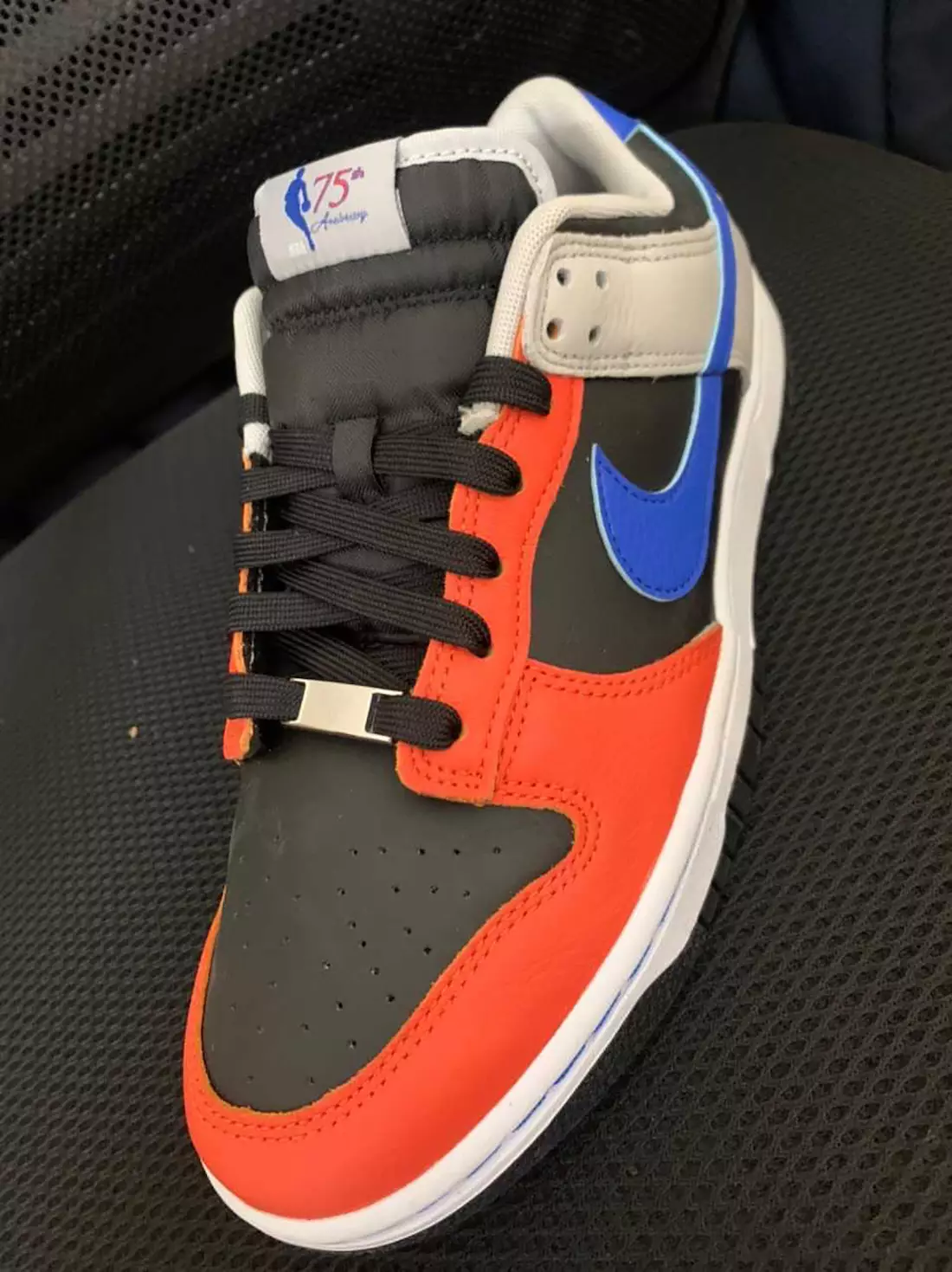 NBA Nike Dunk Low 75th Anniversary Black Racer Blue Grey Fog Orange DD3363-002 Ngày phát hành