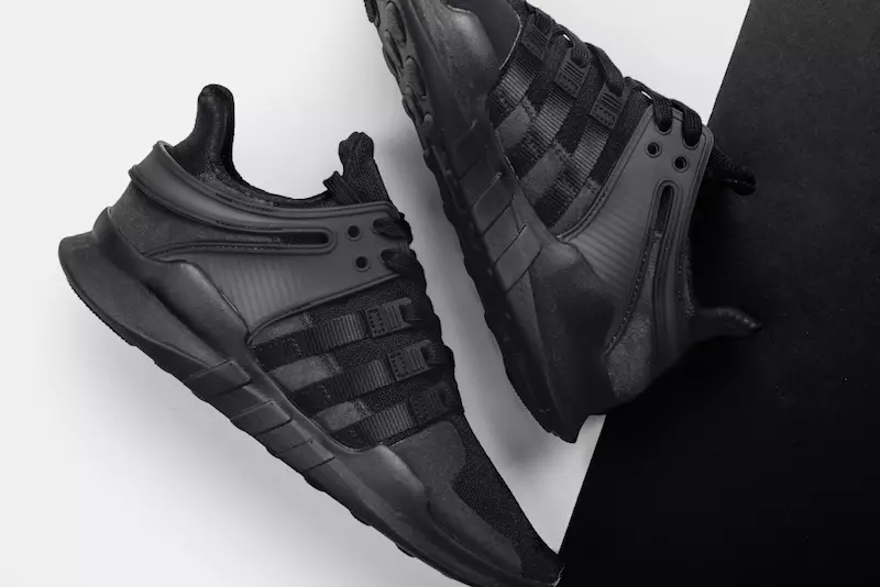 Tacaíocht adidas EQT Pacáiste Monacrómach ADV