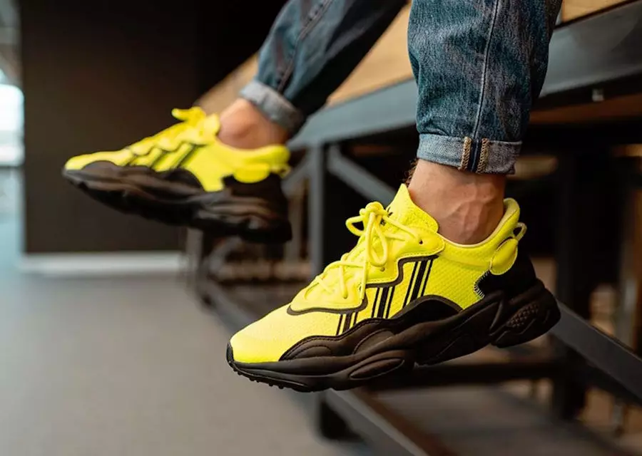 Ngày phát hành adidas Ozweego Solar Yellow EG7449