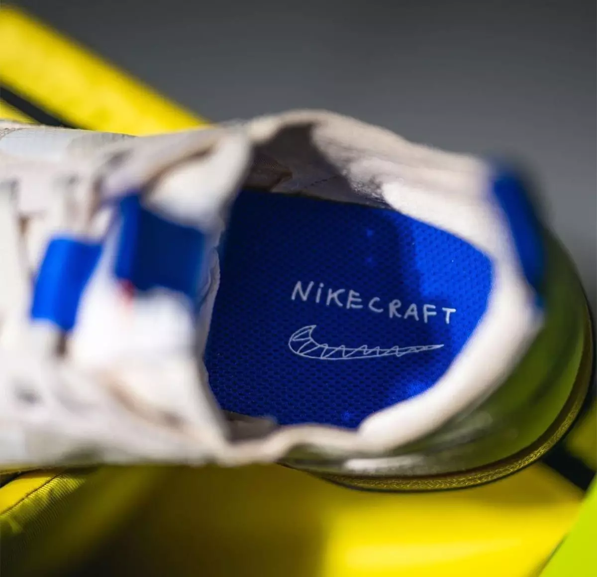 Том Сакс NikeCraft чевли за општа намена DA6672-200 Датум на издавање Цена