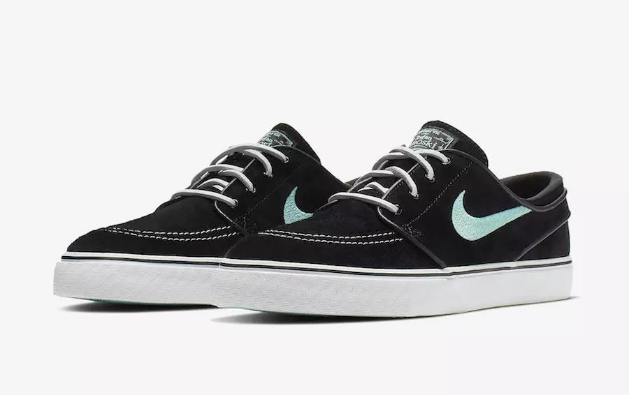 Tiffany Colors landt op de Nike SB Stefan Janoski