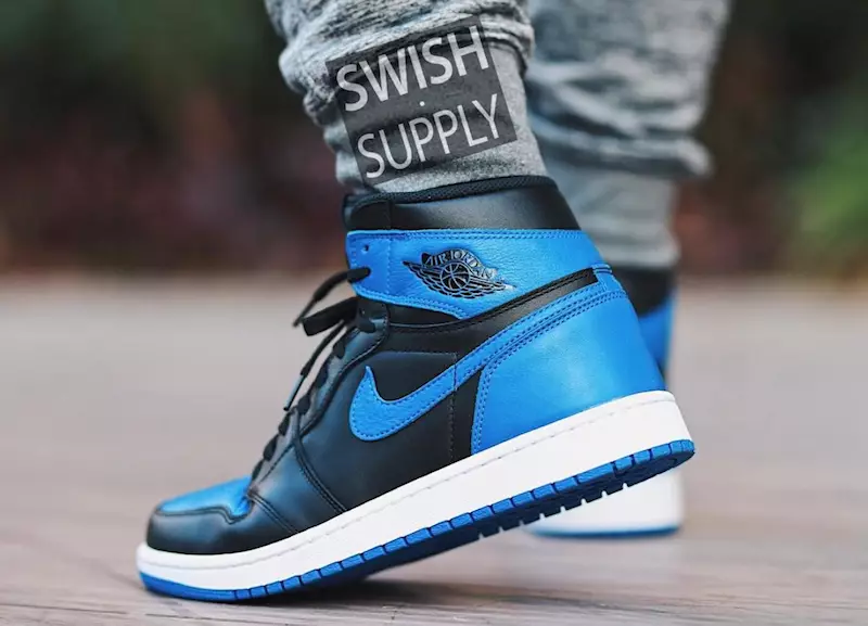 Air Jordan 1 Royal 2017 auf Füßen