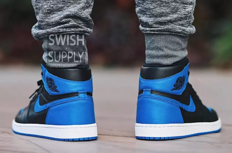 Air Jordan 1 Royal 2017 lábon