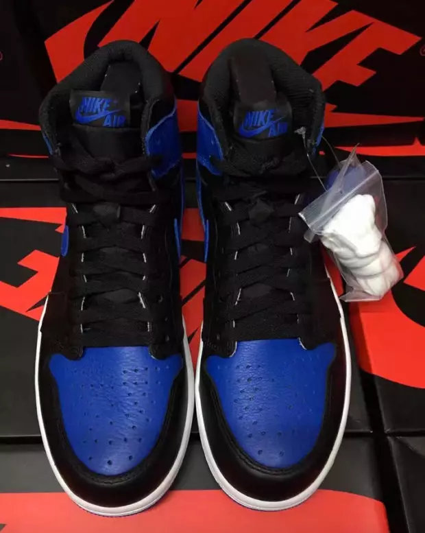 (Не Air Jordan 1 Royal 2017 года, изображенный ниже)