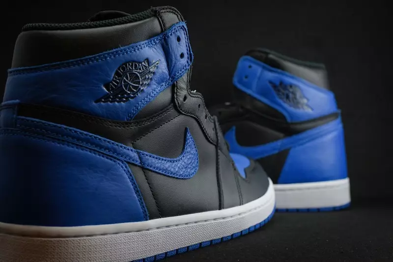 תאריך יציאה של Air Jordan 1 Royal 2017 555088-0077