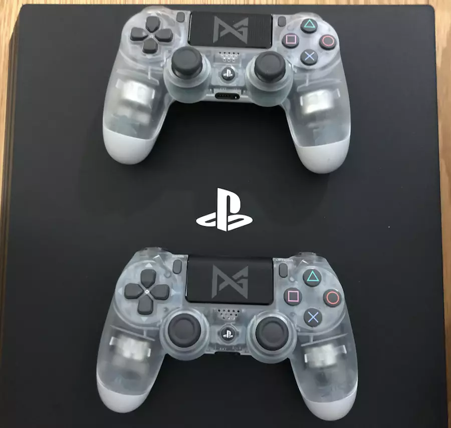 Paketa familjare e miqve të PlayStation Nike PG 2