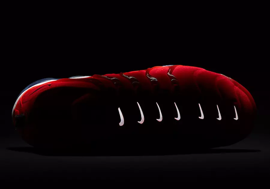 Nike Air VaporMax Plus Releasing с 3M лого Swoosh Tongue