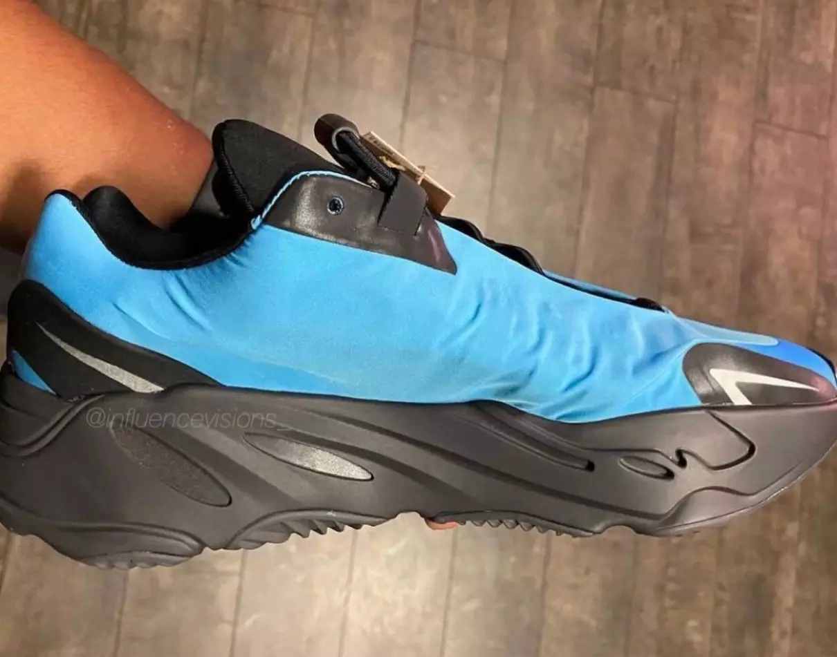 adidas Yeezy Boost 700 MNVN Bright Cyan Date de sortie Prix