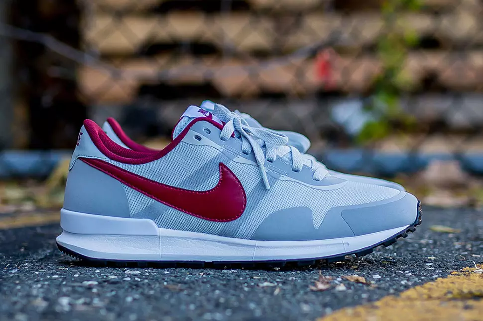 Nike Air Pegasus 83/30 „Чиста платина“