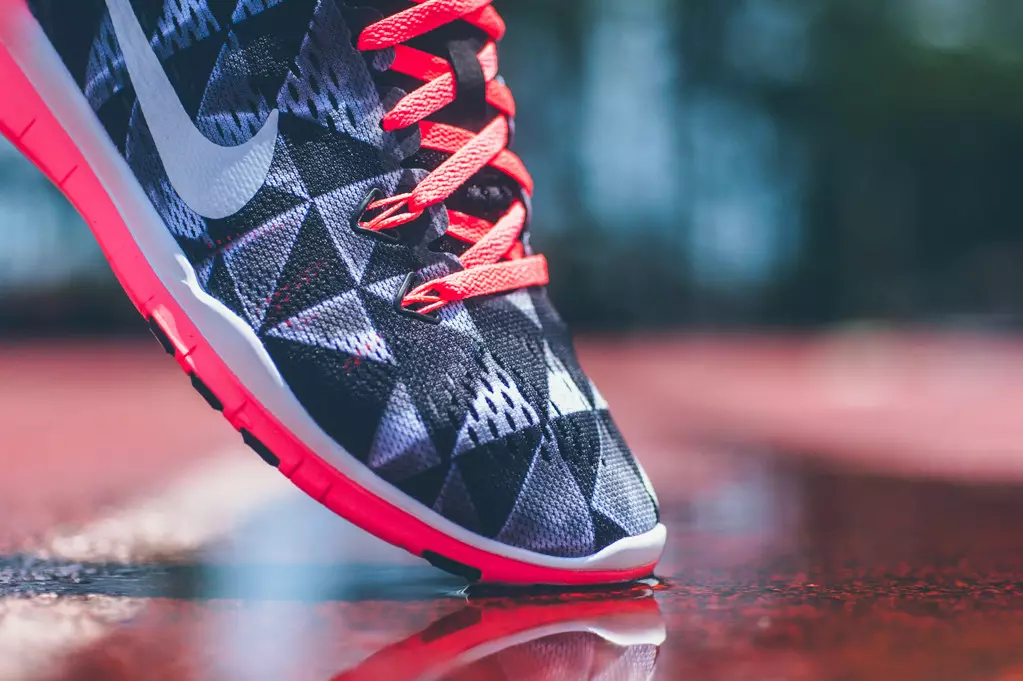 Nike WMNS უფასო 5.0 TR Fit 5 Print Lava Glow