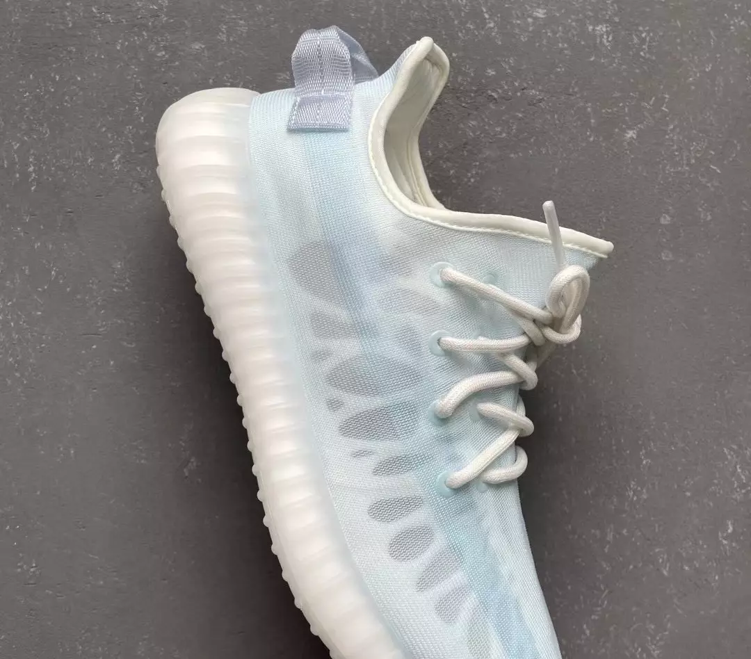 adidas Yeezy Boost 350 V2 Mono Ice GW2869 Data lansării