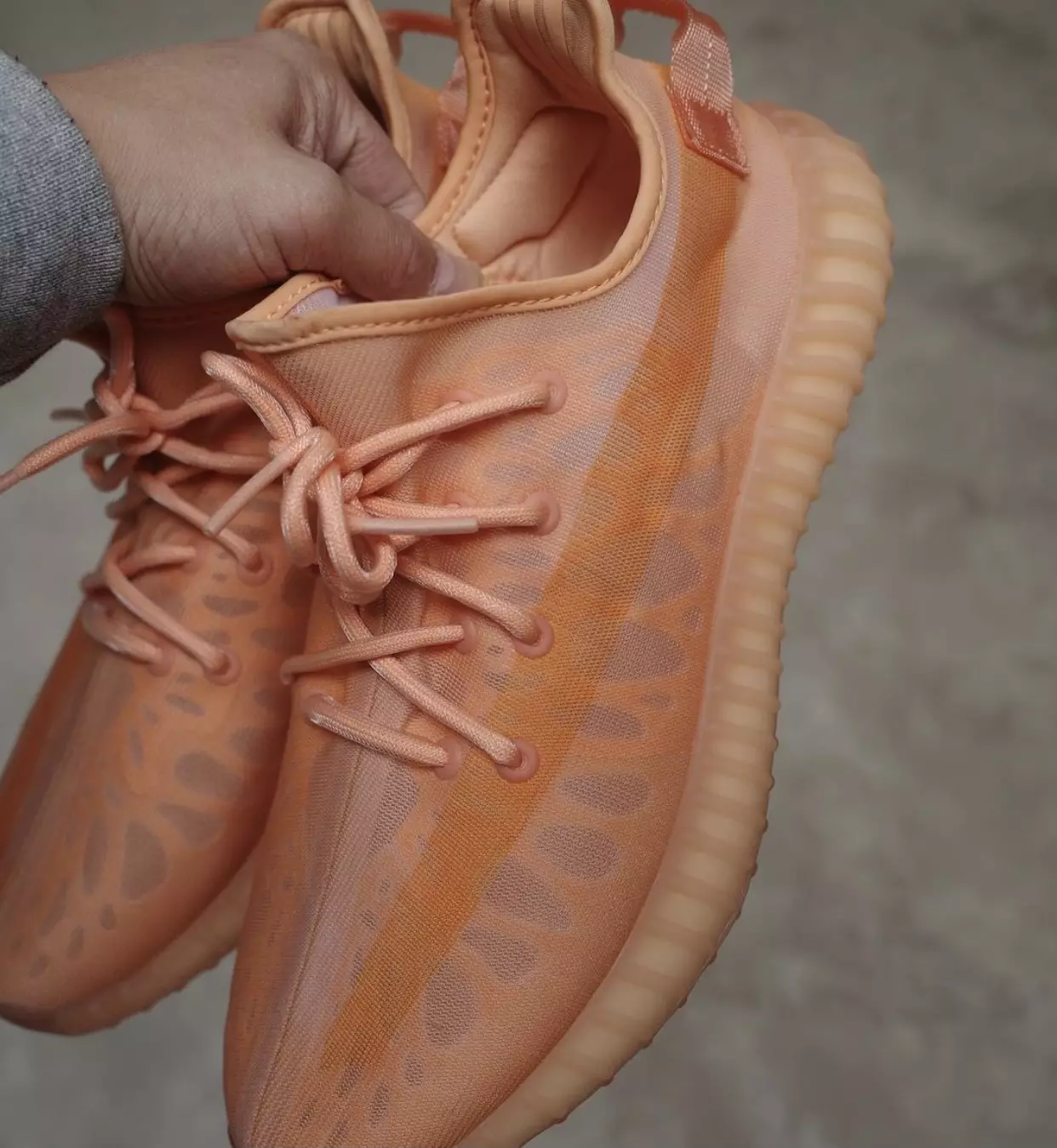 adidas Yeezy Boost 350 V2 Mono Clay Data ta' Rilaxx