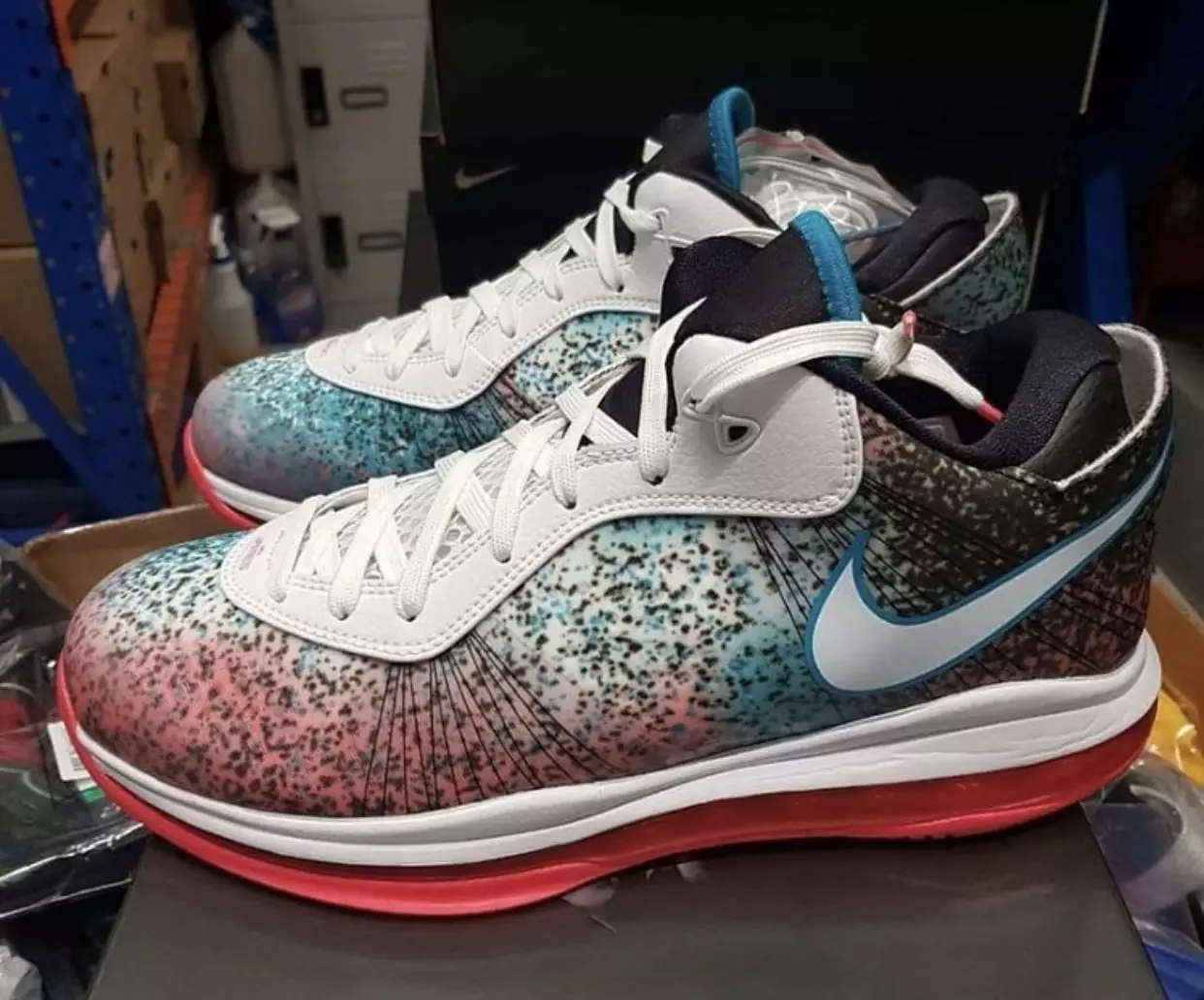 Nike LeBron 8 V2 लो मियामी नाइट्स DJ4436-100 2021 रिलीज़ की तारीख