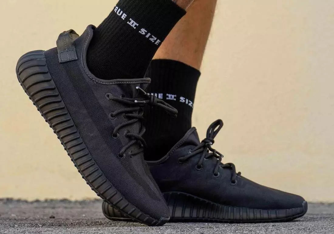 adidas Yeezy Boost 350 V2 Mono Black шығарылым күні