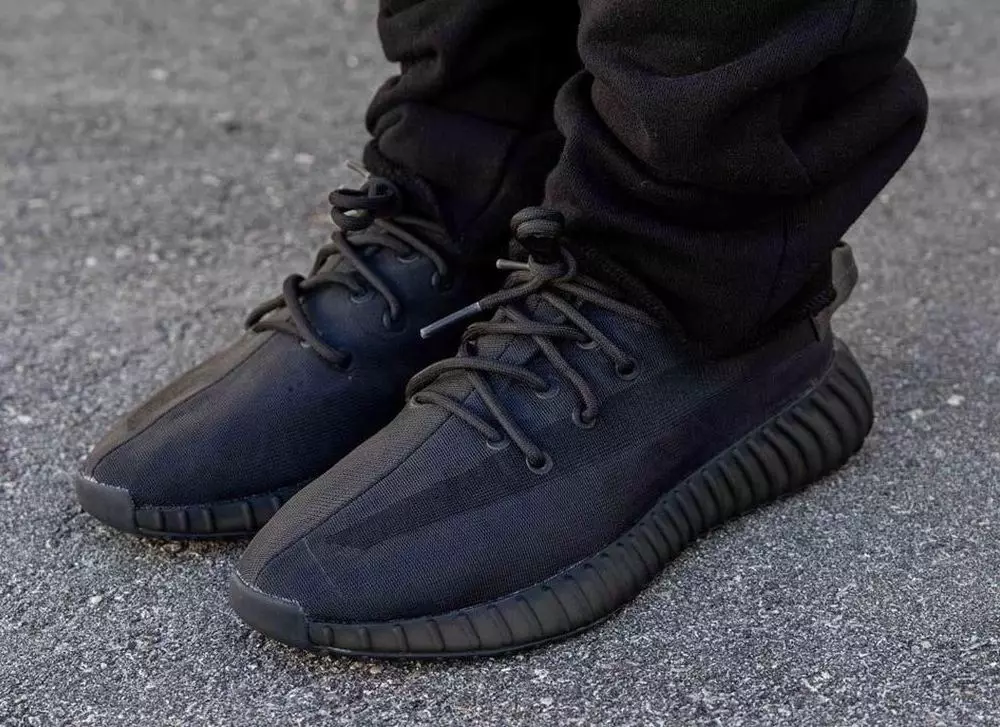 adidas Yeezy Boost 350 V2 Mono Black Buraxılış Tarixi