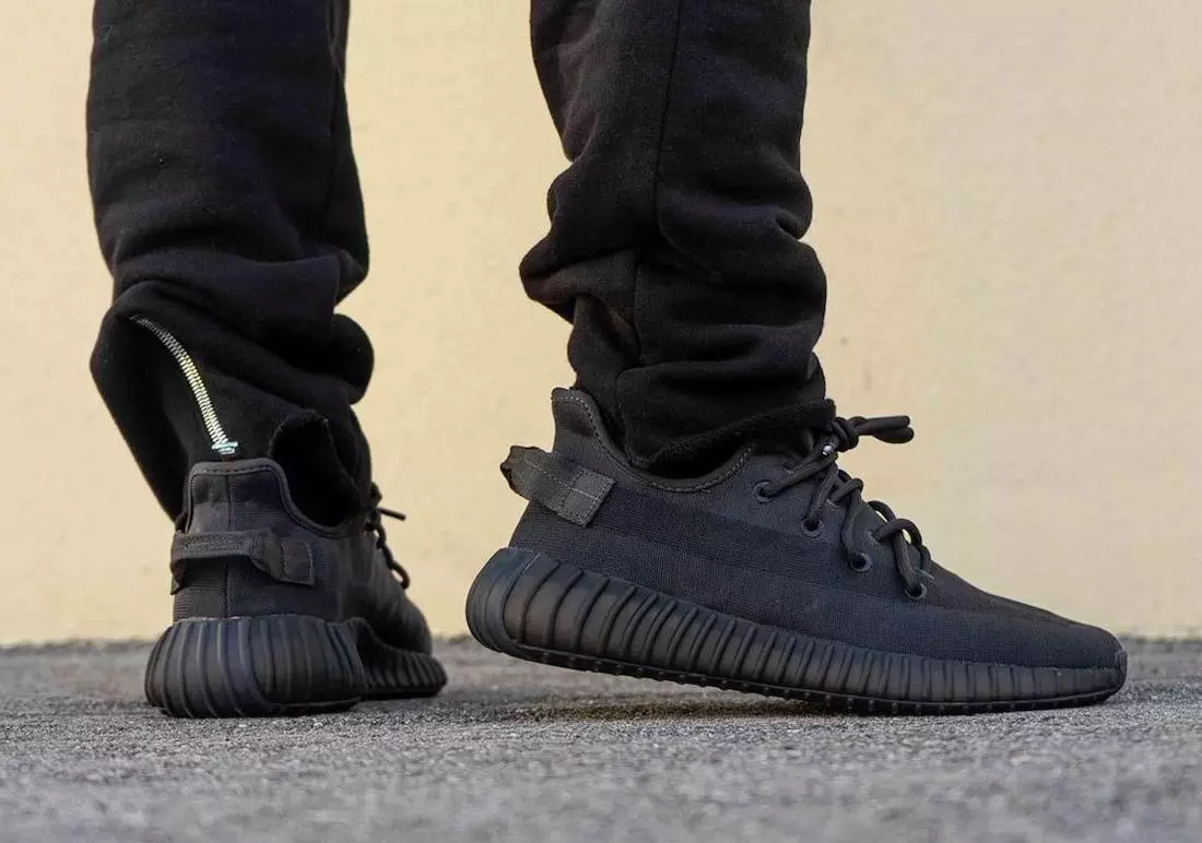 Adidas Yeezy Boost 350 V2 Mono Preto Data de lançamento