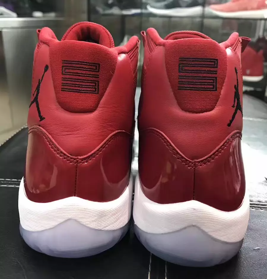 Air Jordan 11 Gym Red Chicago пакување