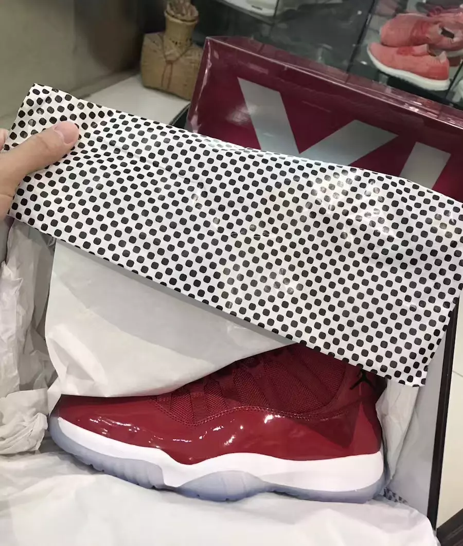 Air Jordan 11 Gym Red Iepakojums