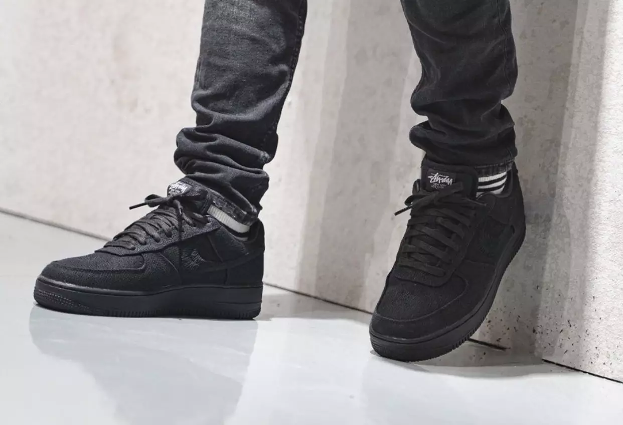 Stussy Nike Air Force 1 Low Black CZ9084-001 Datum vydání na nohou