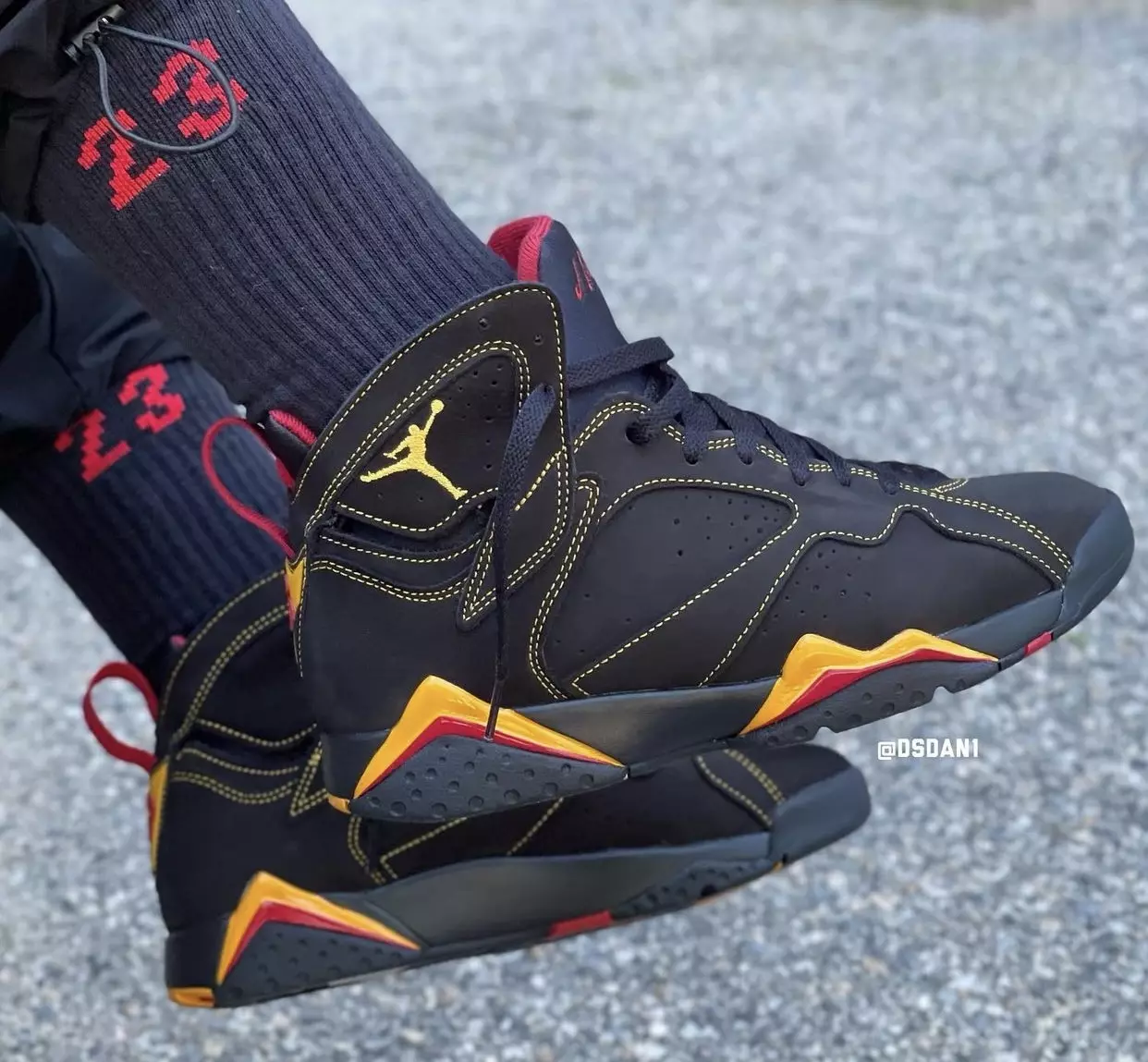 Air Jordan 7 Citrus 2022 CU9307-081 Megjelenés dátuma lábon