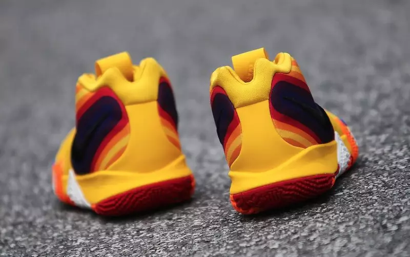 Nike Kyrie 4 Starburst ყვითელი ნარინჯისფერი მეწამული წითელი