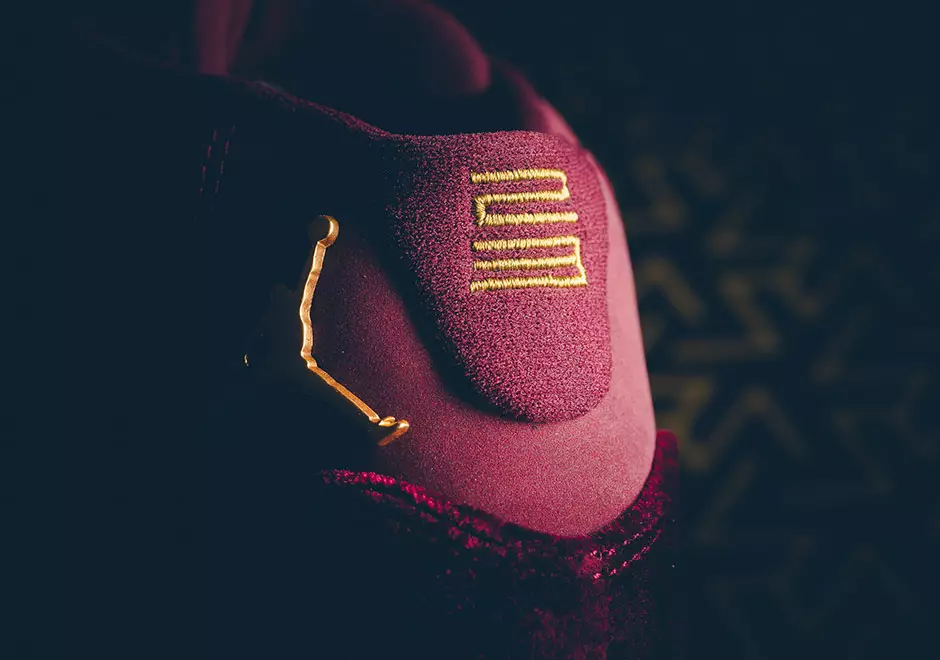 Roter Samt Air Jordan 11